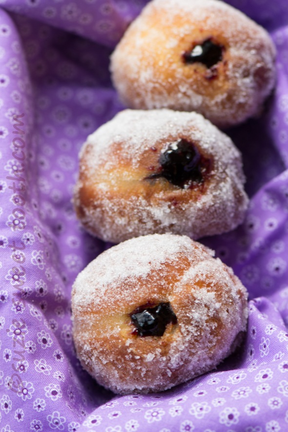 blackberry filled donut holes